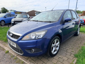 2008 Ford Focus 1.6 Zetec 5dr in Blue — image 3