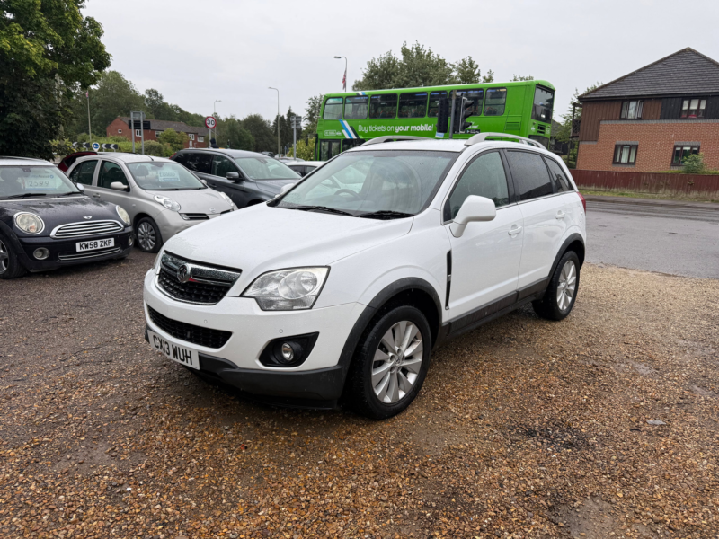 2013 Vauxhall Antara 2.2 Cdti Exclusiv SUV 5dr Diesel Auto 4WD Euro 5 (163 Ps) in White — image 1