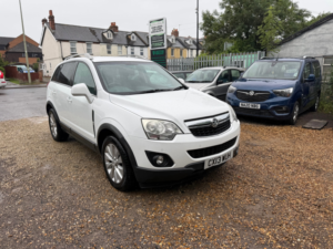2013 Vauxhall Antara 2.2 Cdti Exclusiv SUV 5dr Diesel Auto 4WD Euro 5 (163 Ps) in White — image 2