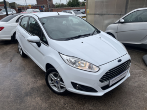 2013 Ford Fiesta 1.3 Zetec in White — image 2