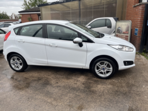 2013 Ford Fiesta 1.3 Zetec in White — image 3