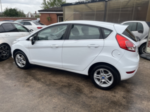 2013 Ford Fiesta 1.3 Zetec in White — image 5