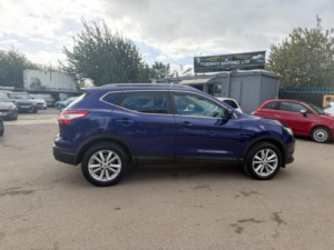 2016 Nissan Qashqai 1.5 Dci Tekna 2WD Euro 6 (s/s) 5dr in Blue — image 6