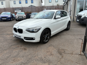 2013 BMW 1 Series 1.6 114i Sport Hatchback 5dr Petrol Manual Euro 6 (s/s) (102 Ps) in White — image 2