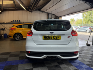 2015 Ford Focus 2.0 Tdci St-2 in White — image 6