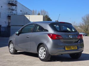 2015 Vauxhall Corsa 1.2i Design Euro 6 3dr in Grey — image 5