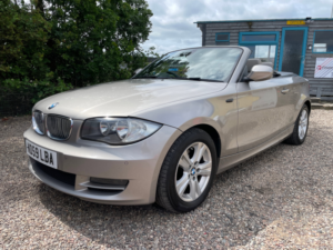 2009 BMW 1 Series 2.0 120d Se Convertible 2dr Diesel Manual Euro 5 (177 Ps) in Silver — image 2