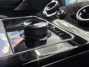 2019 Land Rover Range Rover Velar 3.0 D300 R-Dynamic Hse SUV 5dr Diesel Auto 4WD Euro 6 (s/s) (300 Ps) in Red — image 6