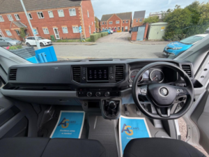 2018 Volkswagen Crafter 2.0 Tdi Cr35 Bluemotion Tech Trendline Fwd Lwb High Roof Euro 6 (s/s) 5dr in White — image 2