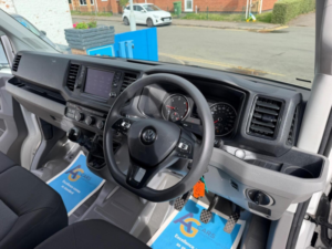 2018 Volkswagen Crafter 2.0 Tdi Cr35 Bluemotion Tech Trendline Fwd Lwb High Roof Euro 6 (s/s) 5dr in White — image 3