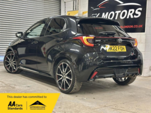 2022 Toyota Yaris 1.5 Vvt-H Gr Sport E-CVT Euro 6 (s/s) 5dr in Black — image 3