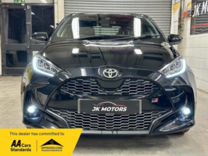 2022 Toyota Yaris 1.5 Vvt-H Gr Sport E-CVT Euro 6 (s/s) 5dr in Black — image 5