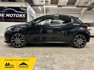 2022 Toyota Yaris 1.5 Vvt-H Gr Sport E-CVT Euro 6 (s/s) 5dr in Black — image 6