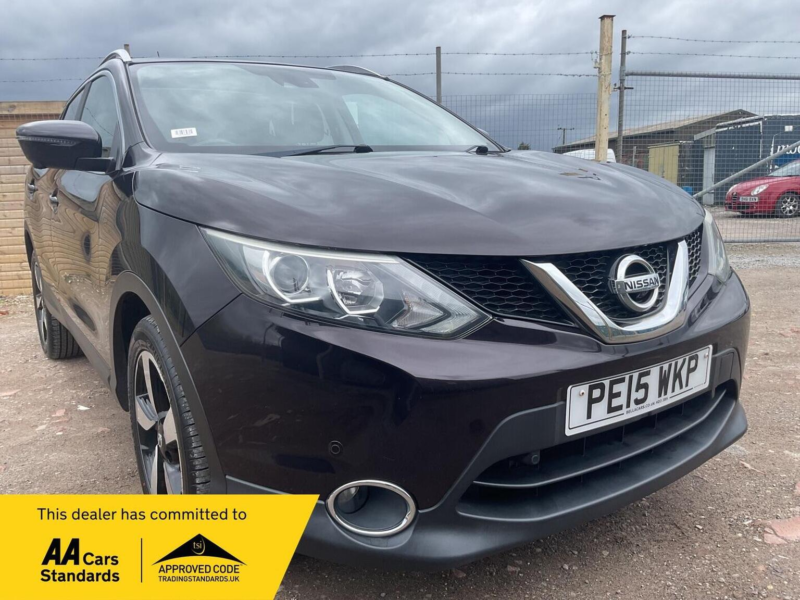 2015 Nissan Qashqai 1.2 Dig-T N-Tec+ 2WD Euro 5 (s/s) 5dr in Black — image 1
