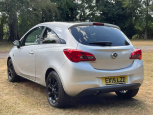 2019 Vauxhall Corsa 1.4i Ecotec Griffin (top Of The Range Model) Hatchback 3dr Petrol With Only 10,800 Miles in Silver — image 4