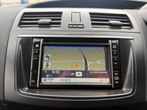 2012 Mazda Mazda3 1.6 Venture Euro 5 5dr in Silver — image 3