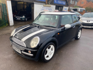 2004 MINI Hatch Cooper 1.6 * Service History * Lots Of Fitted Extras * in Black — image 4