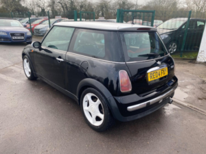 2004 MINI Hatch Cooper 1.6 * Service History * Lots Of Fitted Extras * in Black — image 6