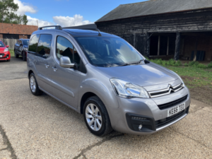 2017 Citroen Berlingo 1.2 Puretech Flair 1 Owner in Grey — image 2