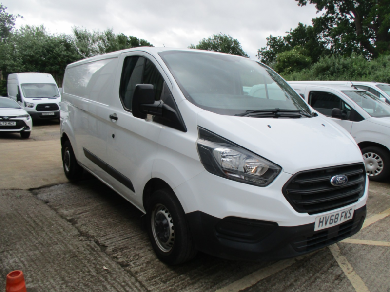 2018 Ford Transit Custom 2.0 300 Ecoblue in White — image 1