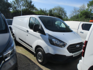 2018 Ford Transit Custom 2.0 300 Ecoblue in White — image 3