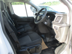 2018 Ford Transit Custom 2.0 300 Ecoblue in White — image 4