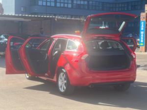 2016 Volvo V60 2.0 D3 Se Lux Nav Euro 6 (s/s) 5dr in Red — image 5