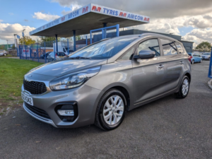 2018 Kia Carens 1.7 Crdi 2 7 Seats in Silver — image 2