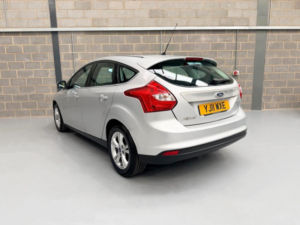 2012 Ford Focus 1.6 Zetec Euro 5 5dr in Silver — image 4