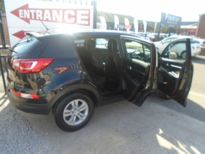2013 Kia Sportage 1.6 Gdi Ecodynamics 1 SUV 5dr Petrol Manual 2WD Euro 5 (s/s) (133 Bhp) in Black — image 4