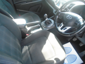 2013 Kia Sportage 1.6 Gdi Ecodynamics 1 SUV 5dr Petrol Manual 2WD Euro 5 (s/s) (133 Bhp) in Black — image 6
