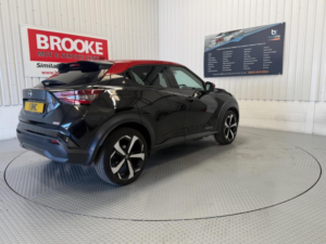 2019 Nissan Juke 1.0 Dig-T Tekna Euro 6 (s/s) 5dr in Black — image 4