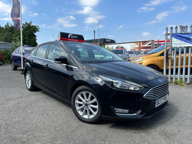 2017 Ford Focus 1.0t Ecoboost Titanium Euro 6 (s/s) 5dr in Black — image 1