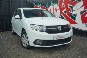 2018 Dacia Sandero 0.9 Tce Laureate Hatchback 5dr Petrol Manual Euro 6 (s/s) (90 Ps) in White — image 2