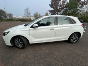 2017 Hyundai I30 1.0 T-Gdi Blue Drive Se Nav Hatchback 5dr Petrol Manual Euro 6 (s/s) (120 Ps) in White — image 3
