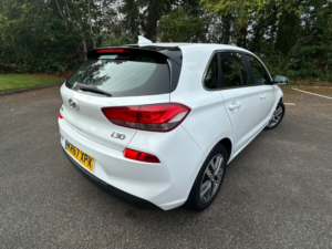 2017 Hyundai I30 1.0 T-Gdi Blue Drive Se Nav Hatchback 5dr Petrol Manual Euro 6 (s/s) (120 Ps) in White — image 6