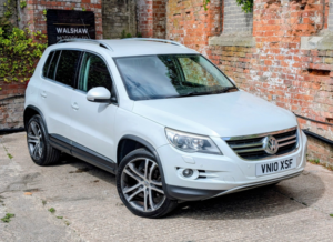 2010 Volkswagen Tiguan 2.0 in White — image 4