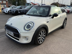 2018 MINI Convertible 1.5 Cooper Steptronic Euro 6 (s/s) 2dr in White — image 5