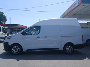2022 Vauxhall Vivaro Dynamic L2h2 — image 3