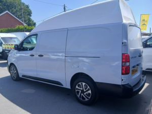 2022 Vauxhall Vivaro Dynamic L2h2 — image 4