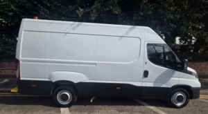 2023 Iveco Daily 2.3 D Hpi 14v 35s 3520 in White — image 3