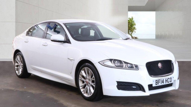 2014 Jaguar Xf 2.2d R-Sport Auto Euro 5 (s/s) 4dr in White — image 1