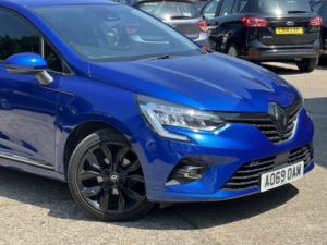 2019 Renault Clio 1.0 Iconic Tce 100 in Blue — image 3