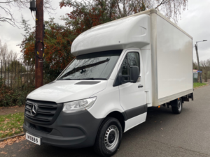 2023 Mercedes-Benz Sprinter 2.0 315 Cdi Progressive Luton in White — image 3