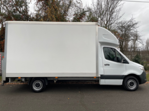 2023 Mercedes-Benz Sprinter 2.0 315 Cdi Progressive Luton in White — image 4