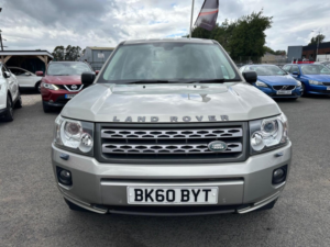 2010 Land Rover Freelander 2 2.2 Td4 Xs Commandshift 4WD Euro 5 5dr in Gold — image 2