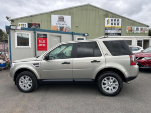 2010 Land Rover Freelander 2 2.2 Td4 Xs Commandshift 4WD Euro 5 5dr in Gold — image 5
