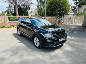 2022 Volkswagen Tiguan Allspace 1.5 Tsi Life DSG Euro 6 (s/s) 5dr in Black — image 3