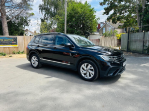 2022 Volkswagen Tiguan Allspace 1.5 Tsi Life DSG Euro 6 (s/s) 5dr in Black — image 5