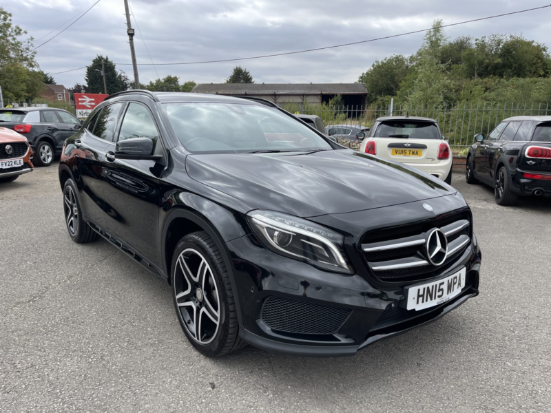 2015 Mercedes-Benz Gla 2.1 Gla200d Amg Line in Black — image 1